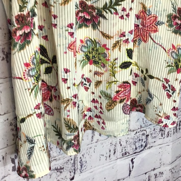 NWT Lane Bryant Cream with Floral Design Blouse - Picture 6 of 9